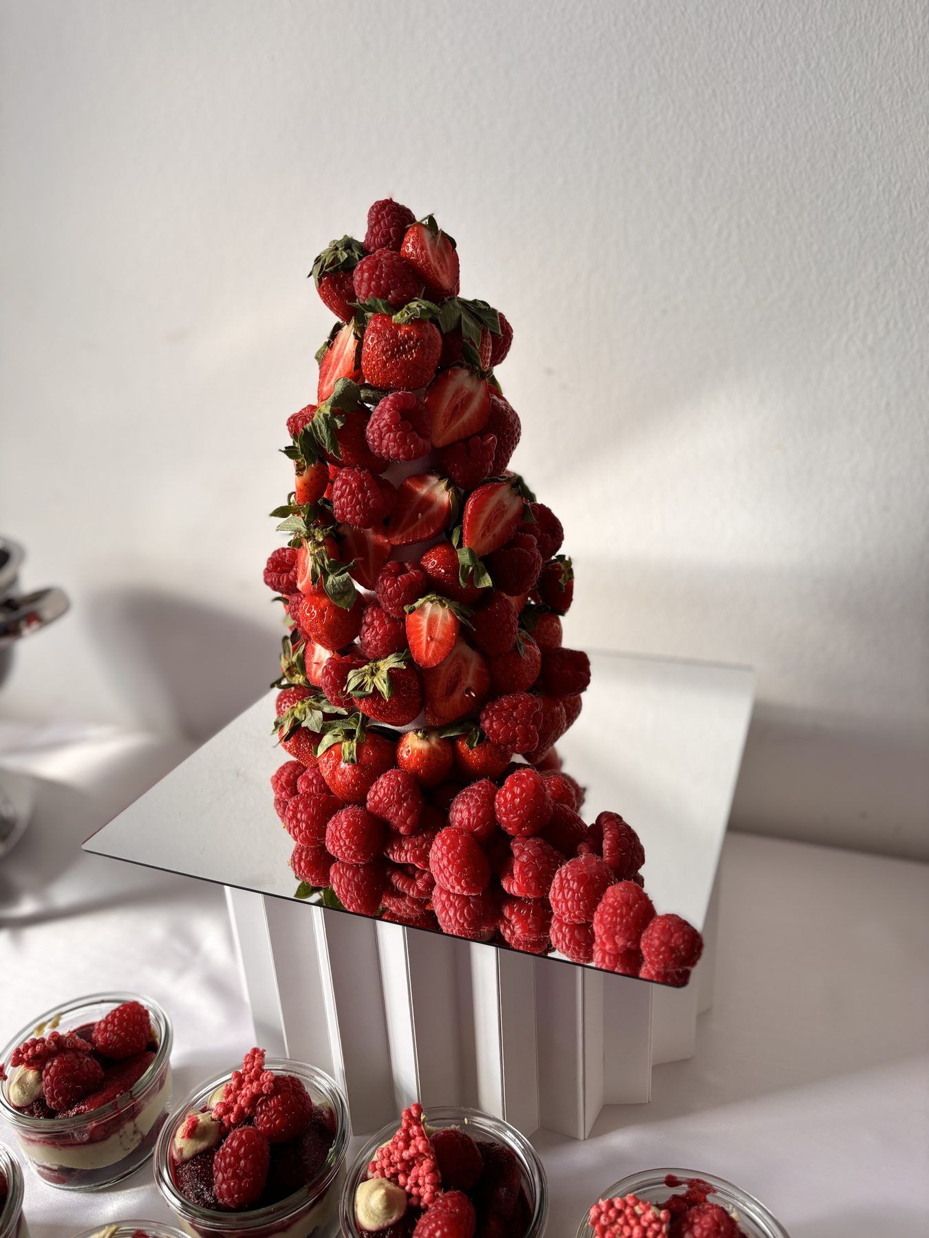 Erdbeer-Turm am Buffet